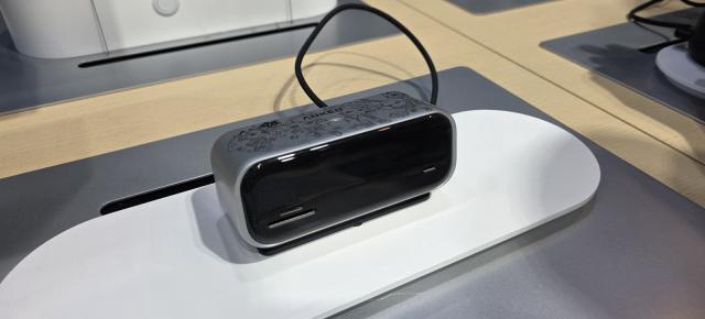 Anker x VALORANT 10-in-1 pune HDMI 2.1, DisplayPort și un ecran direct pe biroul gamerului