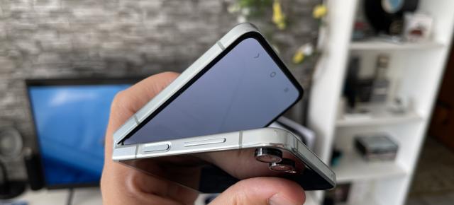 Samsung infirmă zvonurile apărute online în ultimele zile; Nu ne pregătește un pliabil accesibil, cel puțin nu în 2024