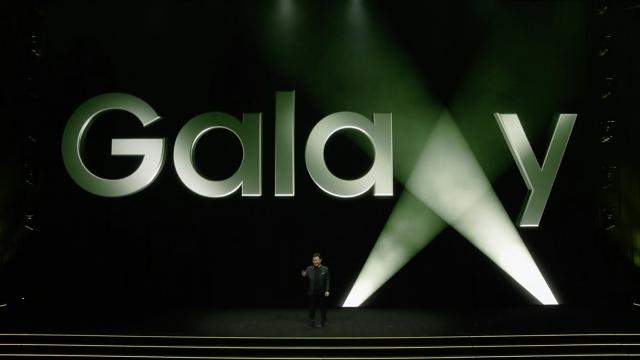 <b>Când va debuta Galaxy S24? Detalii despre noul eveniment Samsung Unpacked ajung online</b>Informații legate de seria Galaxy S24 de la Samsung au tot apărut pe web în ultimele săptămâni. Știm că noul lineup de flagship-uri sosește undeva în luna ianuarie, am văzut randări detaliate, iar terminalele au apărut în benchmark-uri. Ei bine