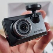 Prezentare Garmin Dash Cam X310 - Una dintre cele mai bune camere de bord de pe piață, cu filmare 4K, polarizator pentru claritate + GPS