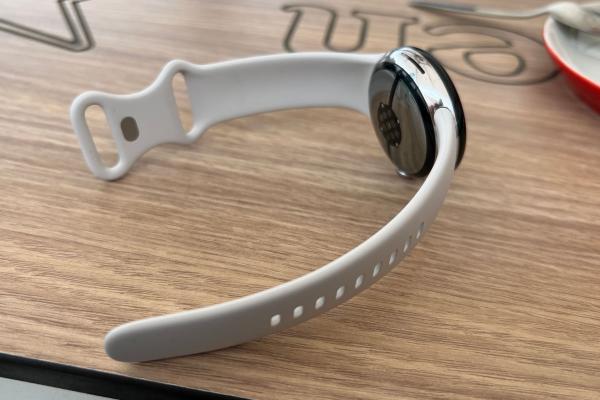 Google Pixel Watch 3 - Design