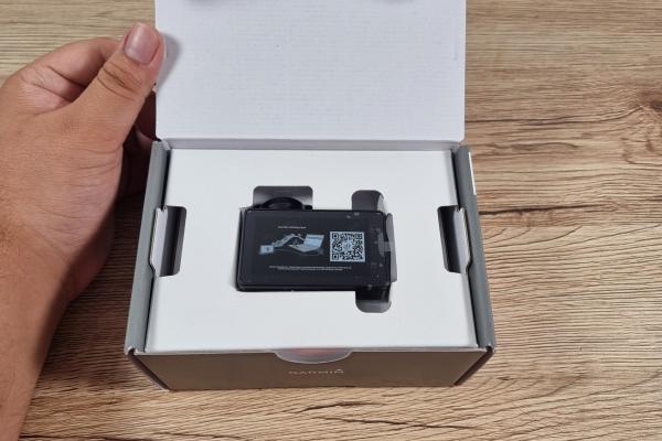 Unboxing - Garmin Dash Cam X310
