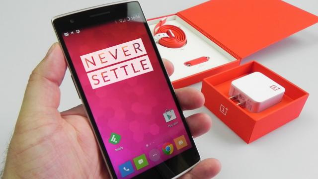 <b>Un deceniu de „Never Settle”: 10 ani de la debutul lui OnePlus One, primul flagship killer din lume (Scurtă istorie a brand-ului)</b>Nu ne-am dat inițial seama, dar pare că sunt cititori mai vigilenți decât noi care ne-au informat că a trecut un deceniu de la debutul primului flagship killer cunoscut în lumea smartphone-urilor. Dacă ați citit titlul, știți deja că e vorba despre