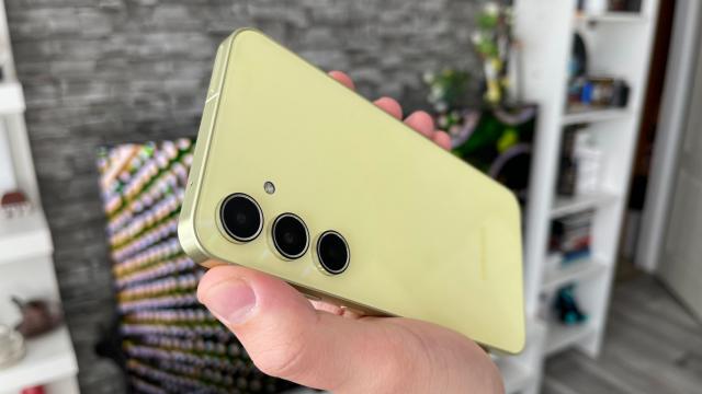 <b>Samsung Galaxy A56 ar aduce un salt de performanță față de Galaxy A55</b>Deși despre Samsung Galaxy S25 am tot scris, este teoretic prematur să discutăm despre Galaxy A-urile din 2025. Asta nu oprește totuși scăpările să se întâmple, astfel că avem detalii despre Samsung Galaxy A56 astăzi. Galaxy A55 sosea în luna martie 2024