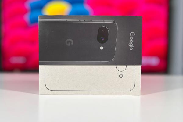 Google Pixel 9a - unboxing