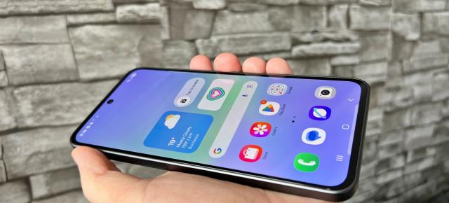 Samsung Galaxy A36: Avem 6 ani de actualizări Android și un demo pentru ce înseamnă suita AI