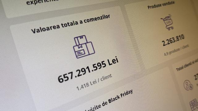 <b>eMAG Black Friday 2025 la 3 ore de la start! Vânzări de 129 milioane euro, peste 2.2 milioane de produse cumpărate</b>eMAG.ro a demarat campania Black Friday 2025 puțin după ora 8:00 dimineața, iar acum la ora 12 aruncăm o privire asupra statisticilor din platforma dedicată presei. În 3 ore s-au înregistrat peste 2.2 milioane de produse vândute 