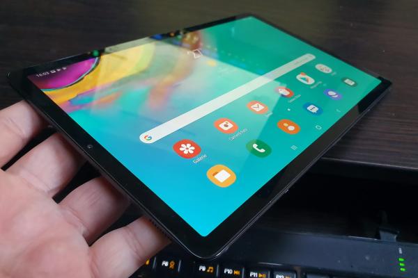 Samsung Galaxy Tab S5e: OS, UI, aplicaţii cu extra productivitate prin DeX