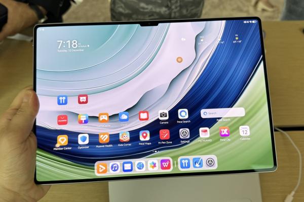Video hands-on Huawei MatePad Pro 13.2 din Dubai: Tabletă cu talie de doar 5.5 mm și ecran generos, cu stylus avansat