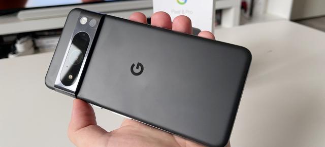 Google Pixel 8 Pro: Hardware upgradat cu atenţie de Google, la cameră, senzor temperatura