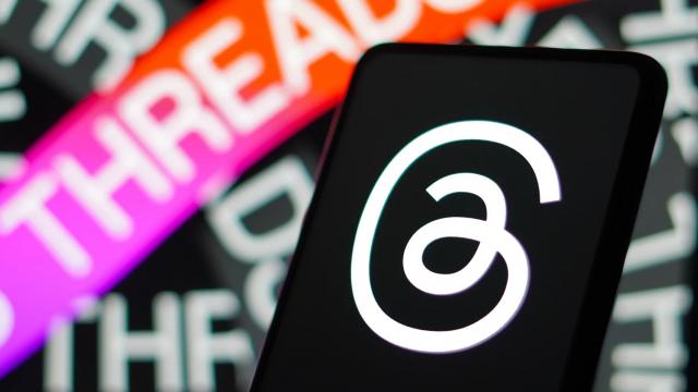 <b>Threads by Instagram a ajuns oficial în Europa! Aplicația poate fi descărcată din App Store și Google Play</b>Meta a lansat în urmă cu câteva luni un rival pentru Twitter. Putem spune că Threads a sosit la un moment oportun, chiar când utilizatorii popularei platforme de socializare se revoltau asupra deciziilor luate de către Elon Musk, noul proprietar Twitter