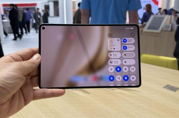 Huawei MatePad Mini - Fotografii hands-on MWC 2026: Photo 02.03.2026, 12 56 05.jpg