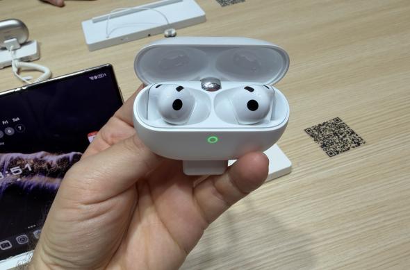 HUAWEI FreeBuds Pro 5 - MWC 2026: Photo 03.03.2026, 11 51 37 (1).jpg