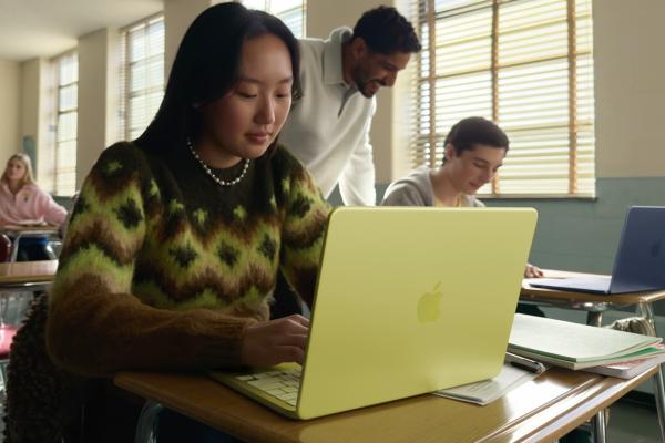 Apple lansează MacBook Neo, primul MacBook de 599 dolari cu cip A18 Pro și autonomie de până la 16 ore