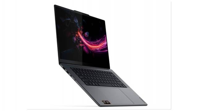 <b>MWC 2026: Lenovo Yoga Pro 7a debutează cu AMD Ryzen AI Max+ și ecran OLED 2.5K</b>Lenovo a anunțat în cadrul MWC 2026 un nou laptop premium Yoga Pro. Vorbim despre Yoga Pro 7a, mai exact, un model ce face parte din noua generație de PC-uri optimizate pentru inteligență artificială, fiind echipat cu procesoare AMD Ryzen AI Max+