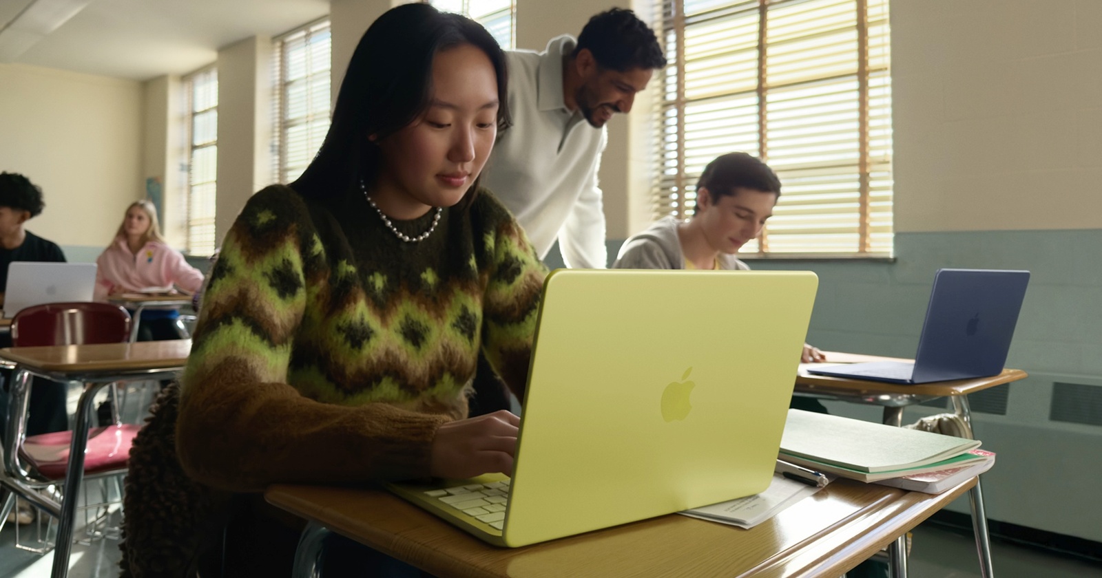 Apple lansează MacBook Neo, primul MacBook de 599 dolari cu cip A18 Pro și autonomie de până la 16 ore