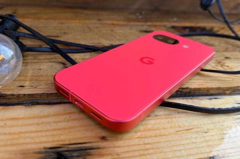 Google Pixel 10a - Design2: Pixel-10a_ (4).jpg