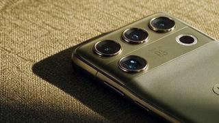 Motorola Signature 27 este superb: Moto și-a găsit în sfârșit propria identitate de flagship