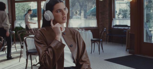 Beats 360 au fost lansate oficial: ANC mai puternic, IPX4 și pernițe pe care le schimbi după chef