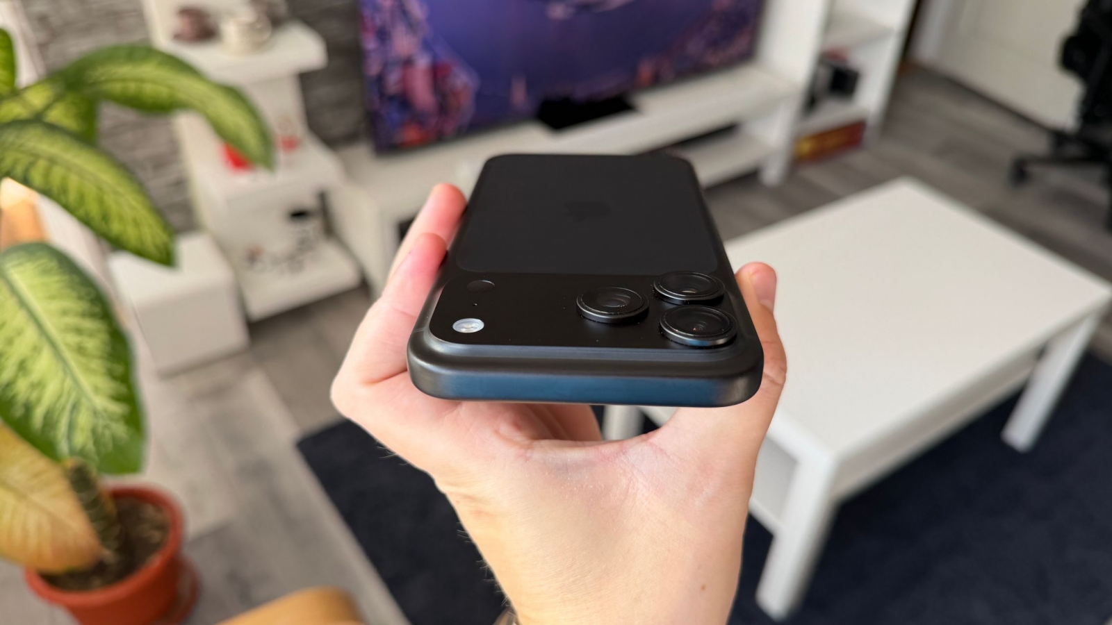 iPhone 18 Pro Max - Fotografii hands-on (design) (galerie)
