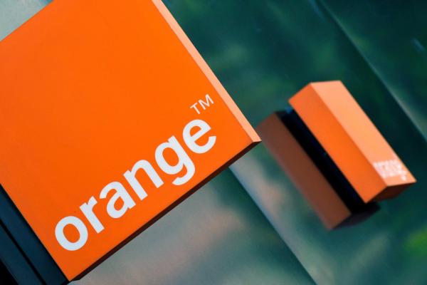 Orange vine cu oferte speciale la telefoane și abonamente pentru cei care se portează din alte rețele; Iată portofoliul de smartphone-uri