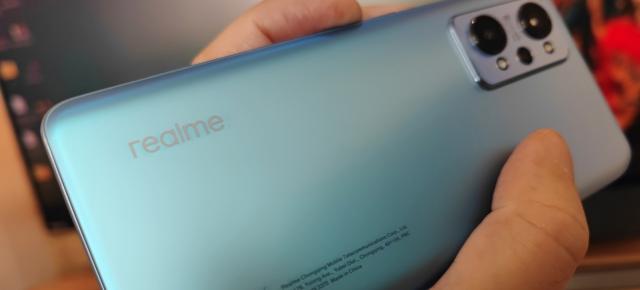 realme GT Neo 2: Hardware high midrange cu preţ just
