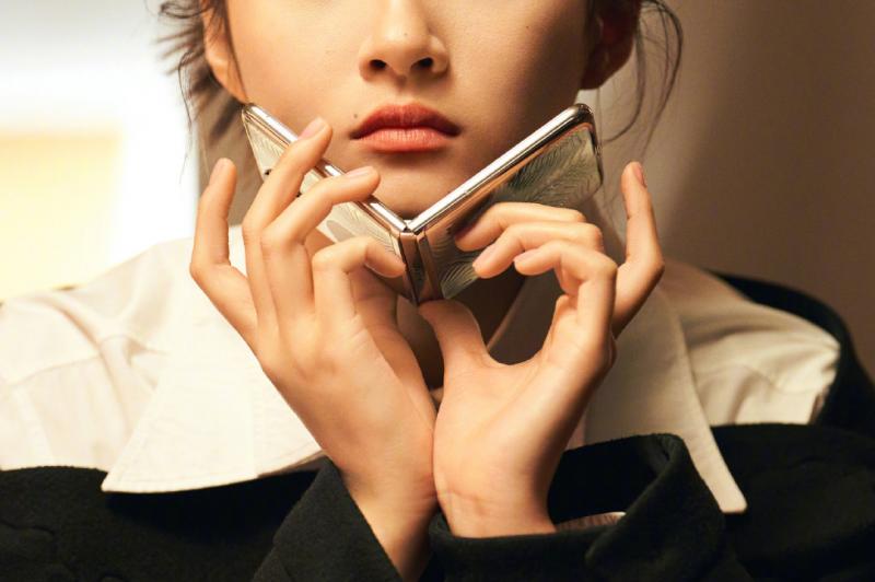 Fotografii Huawei P50 Pocket: Huawei-P50-Pocket-5.jpg