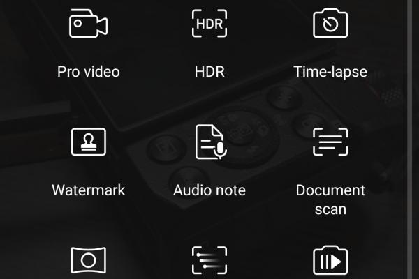 Interfața aplicației camerei telefonului Huawei P9 Lite (2017)