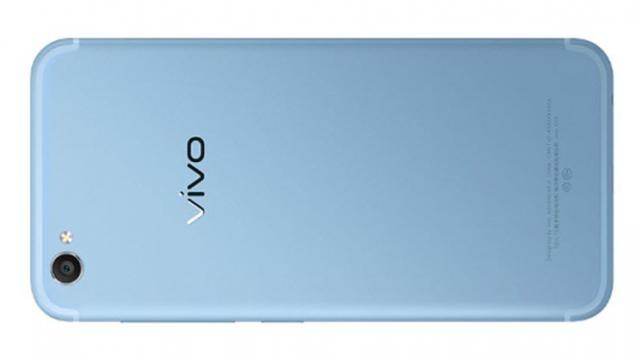 <b>Vivo X9 primește o actualizare la nivel estetic; disponibil acum și pe albastru</b>Compania chineză Vivo a anunțat astăzi introducerea unei variante de culoare albastru pentru smartphone-ul Vivo X9, nuanță chiar atractivă pe care o puteți admira mai jos. Restul dotărilor hardware rămân neschimbate, ceea ce înseamnă că avem 