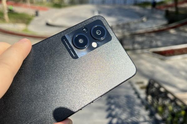 OPPO Reno7 Lite: Camera impresionează prin Bokeh Flare, culori, Night Mode