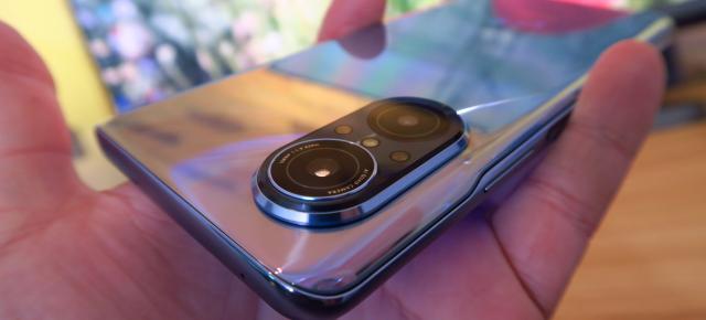 Huawei nova 9 SE Unboxing: telefon multimedia pentru tineri, cu niscai gaming în vizor şi spate hipnotic
