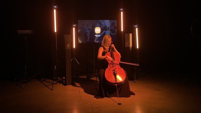 <b>Lansarea seriei de telefoane Xiaomi 12 în magazinele din România este marcată printr-un eveniment local, cu teste foto, artiști și muzică live</b>12 aprilie 2022 a însemnat și un eveniment local marca Xiaomi, conferință de presă asociată lansării pe plan local a telefoanelor din seria Xiaomi 12 - modele deja familiare aici la Mobilissimo. Recenzia lui Xiaomi 12 Pro este deja gata