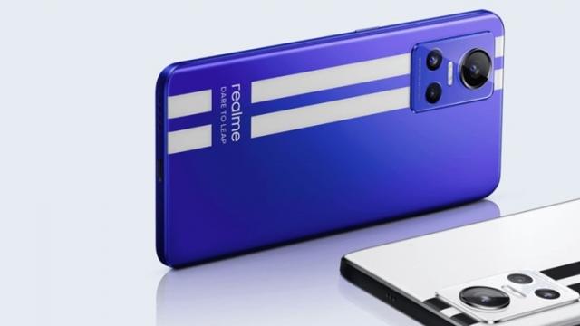 <b>realme GT Neo 3T apare în GeekBench cu Snapdragon 870; Primește și certificarea 3C</b>După realme GT Neo3 ne așteaptă și o versiune mai "lite" să-i spunem, un realme GT Neo 3T care tocmai ce a fost văzut în baza de date GeekBench purtând numele de serie RMX3372. De asemenea, telefonul a primit de curând și certificarea 3C 