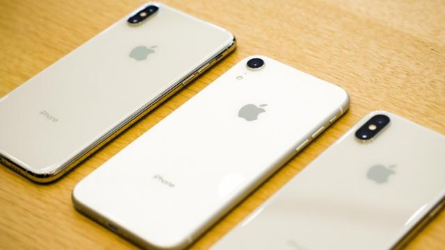 <b>Primul iPhone cu suport 5G va sosi în 2020; Apple alege modemuri Intel</b>În vreme ce firme precum Huawei, Samsung și OnePlus se pregătesc pentru lansarea primelor telefoane 5G chiar din prima jumătate a anului viitor, iată că Apple ia lucrurile mai cu încetul. Aflăm astăzi că firma din Cupertino va prezenta