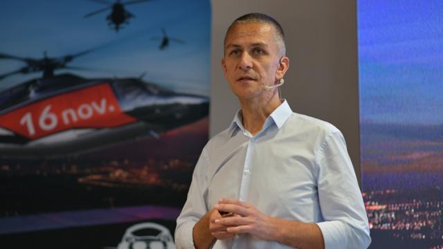 <b>eMAG vehiculează de Black Friday cifre ce par SF; Apar primele informații privind produsele (și numărul acestora) ce se vor afla la ofertă</b>În cadrul unui eveniment de presă organizat ieri, cei de la eMAG au dezvăluit câteva detalii despre campania de Black Friday pe care o vor organiza vinerea viitoare pe data de 16 noiembrie. Aflăm pe această cale câte produse din fiecare