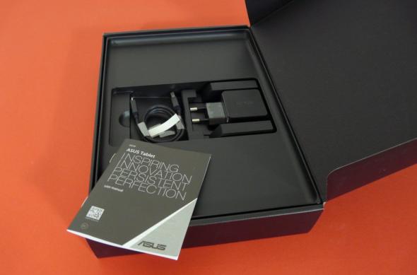 ASUS MeMo Pad FHD 10 unboxing: scoatem din cutie o tabletă midrange cu design plăcut (Video): p1310803jpg.jpg