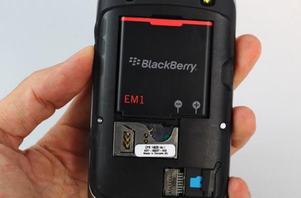 BlackBerry Curve 9370 (Apollo) Într-o ședință foto detaliată (Video): gsmarena_004.jpg