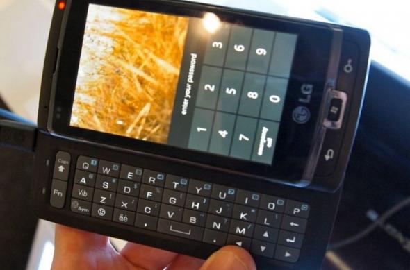 LG Optimus 7 in actiune! Impresionantul handset WP 7 ni se prezinta (Video): lg_gw910_optmius_7_04jpg.jpg