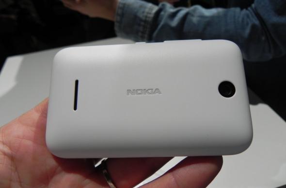 MWC 2014: Nokia Asha 230 video hands-on; cel mai ieftin terminal Nokia cu touchscreen: dscn4323jpg.jpg