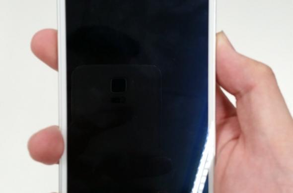 O versiune albă de Samsung Galaxy Alpha este fotografiată; Iat-o!: 922a116fjw1eizid8eq58j22b043ke83.jpg
