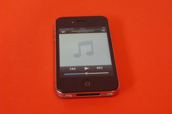 Review iPhone 4S - Mobilissimo.ro vă prezintă cântecul de lebădă al lui Steve Jobs (Video)