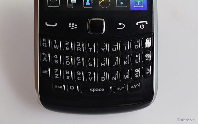 BlackBerry Curve 9370 (Apollo) Într-o ședință foto detaliată (Video): gsmarena_002.jpg