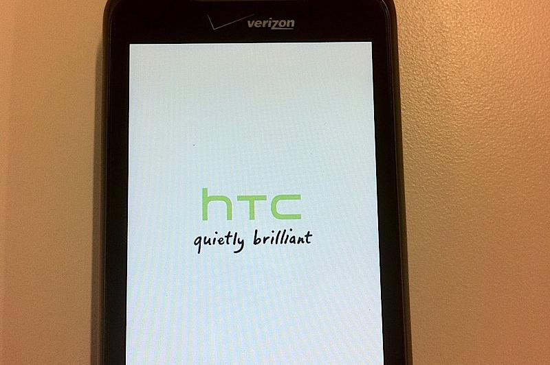 Misterul zilei! Un smartphone HTC isi face aparitia in imagini foarte clare... Ce model sa fie!?: htc_android04.jpg