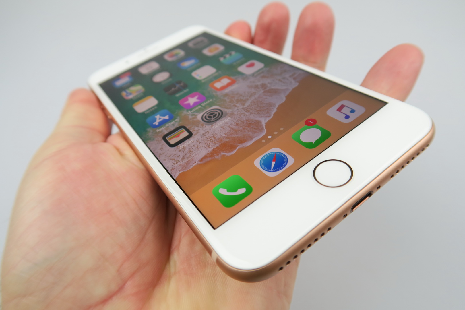 Weakness Oriental Kent Apple iPhone 8 Plus: Baterie excelentă, la nivel de iPhone X fără probleme