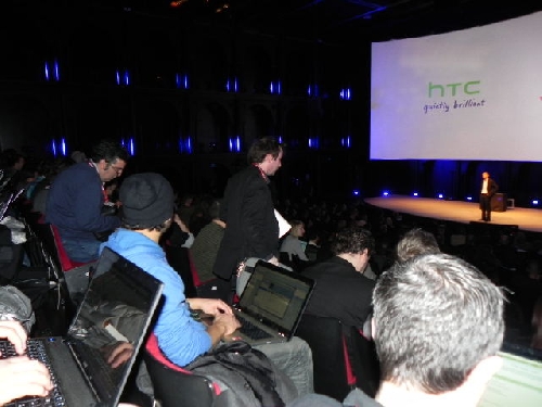 Conferinta de presa HTC la MWC 2011: prezentarea LIVE a Telefoanelor Facebook si tabletei Flyer - imaginea 51