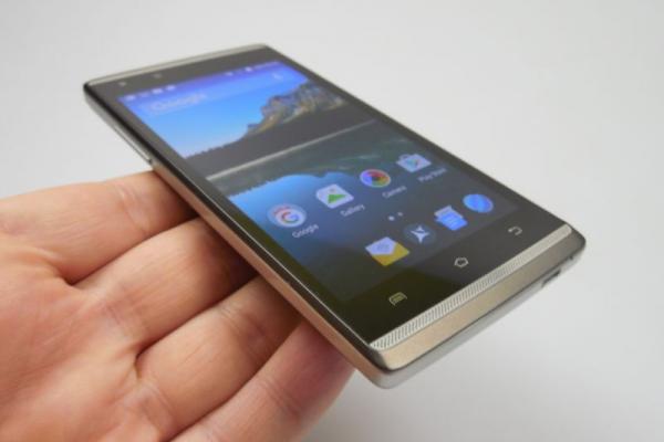Allview E3 Living Review + Concurs: telefonul pentru tineri face selfie-uri bune, se aude cu surround, filmează la 480p doar (Video)