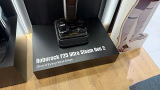 Am încercat flagship-ul vertical Roborock: F25 Ultra Steam Gen 2 atacă murdăria cu abur
