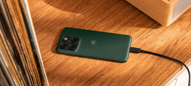 IFA 2026: Motorola edge 70 plus combină un ecran AMOLED de 144Hz cu Snapdragon 7s Gen 3 și o cameră de 200 MP; Are și baterie mare, de 6500 mAh