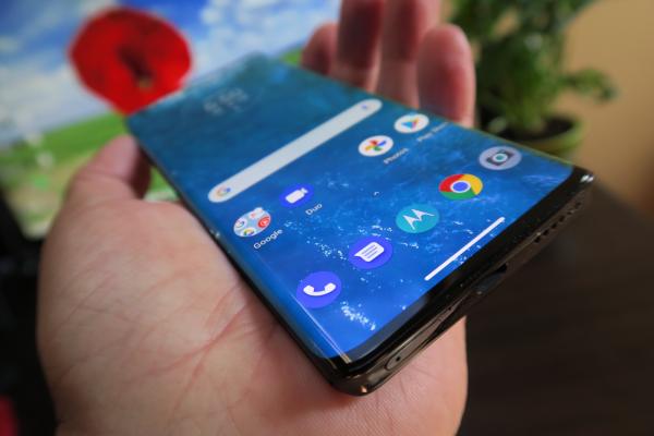 Motorola Edge+: OS, UI, aplicaţii cu extra personalitate şi personalizare
