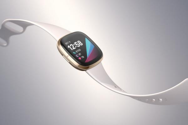 Fitbit Sense primeşte suport EKG în Europa şi SUA